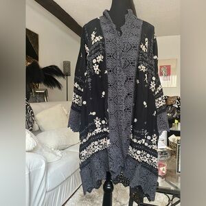 Johnny Was Black Floral Long Sleeve kimono